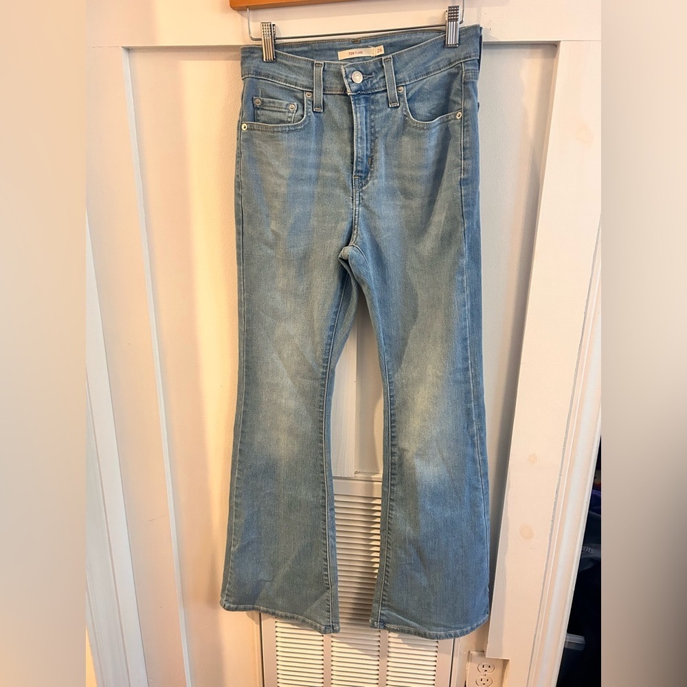Levi 726 flare light wash jeans size 26